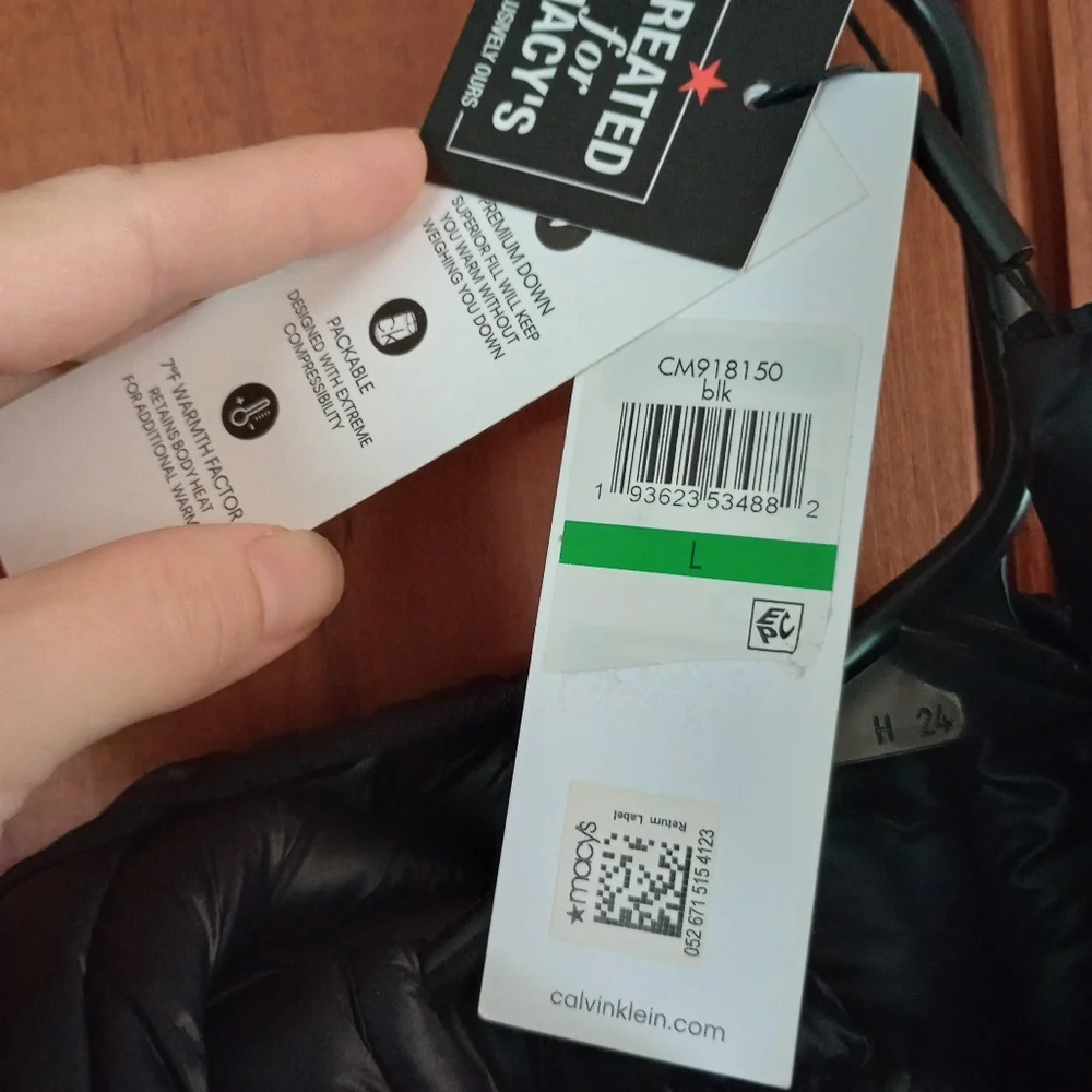 Calvin Klein Black Puffer Jacket Sleek Quilted Design - Picture 4 of 9